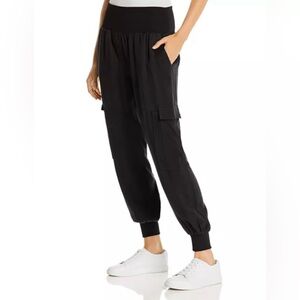 NWT Cinq a Sept Giles Pants Sleek Black Cargo Joggers with size Medium